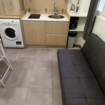 Le Marais Charm -Bright Studio With Elevated Sleeping Quarters Paris Exterior photo